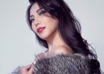 Дуучин Э.Болор-Уянга: Нөхөртэйгөө таарч тохирохгүй зүйл зөндөө гардаг юм байна, нэг мэдэхэд л больчихсон