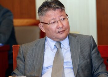 С.ДЭМБЭРЭЛ: Билл Гейтс 100 хүрэхгүй насална гэдгээ мэдээд сан байгуулаад мөнгийг буяны байгууллагад харамгүй хандивлаж байна