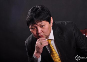 Төрийн соёрхолт хөгжмийн зохиолч Б.Мөнхболд: Бид Гайхамшигт Гончигийн ач, Бирваагийн хүү гэж овоглуулах дуртай