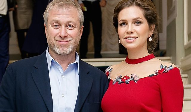 Асрамжийн газар өссөн тэрбумтан Роман Абрамович