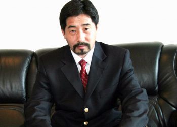 “Анод”-ын Даваа: Иргэд төр засгаас тэтгэвэр, тэтгэмж нэмэхийг хүсэх биш 1-5 кг алт нэхэх хэрэгтэй