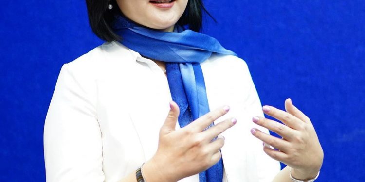 300 мянган худалдаачдын төлөөлөл тэргүүнээрээ Т.Энхсайханыг сонголоо