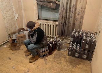 Иргэн Э.Бямбадоржоос 2,5 л хэмжээтэй 360 ширхэг шар айраг цагдаагийнхан хураалаа