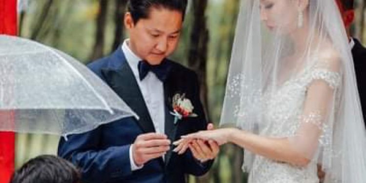 “Гок”-ын Х.Бадамсүрэнгийн хүү Б.Бадрах мисс эхнэр Г.Оюунгэрэлээс 6 дүү