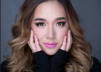 Нүүр будалт 300-500 мянгаар хийдэг мэйк ап артист Белла Н.Номтойбаярын нүүрийг “буддаг”