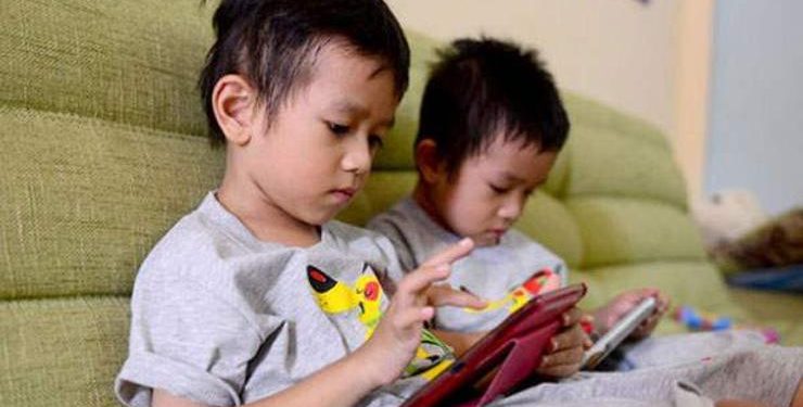 Гар утас хүүхдэд ямар хор нөлөөтэй вэ?