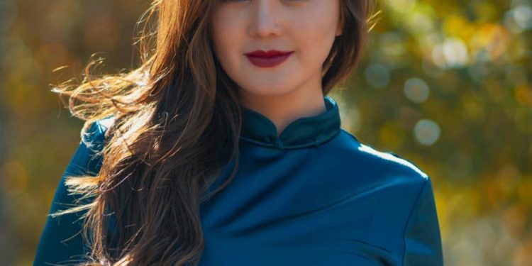 Ээж болсон эрх шар Мино ганц бие гэдгээ зарласаар