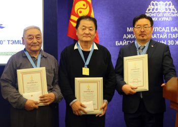 Шатрын тэмцээнд УИХ-ын гишүүн асан Ё.Баярсайхан түрүүлж, УИХ-ын дарга Г.Занданшатар гуравдугаар байр эзлэв