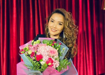 Ээжийнхээ өв залгамжлагч болсон “Орифлейм”-ын Оюунгэрэлийн охин