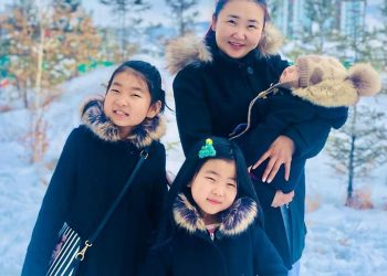 Жүжигчин Д.Батаагийнх 4 дэх охиноо угтан авлаа