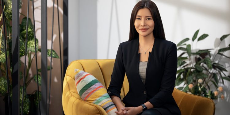 Ерөнхийлөгчийн охин Баттулгын Намууны нэг өдөртэй танилцаарай