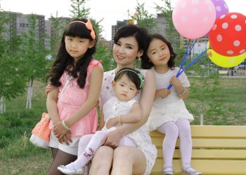 Г.Ариунбаатар , Б.Баярмаа хоёр хайраа олон гялалзаж байна