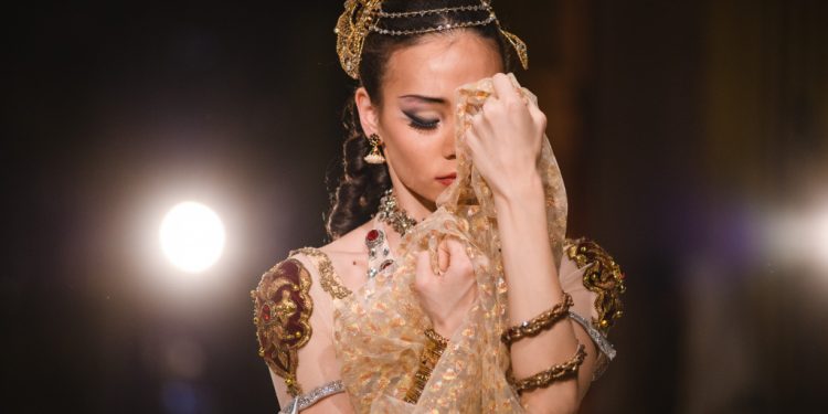 Р.Булган: Тайзан дээр найрал хөгжим, үзэгчдээс эрч хүчийг мэдэрдэг