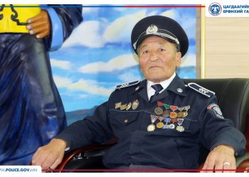 Цагдаагийн ахлах ахлагч Г.Даваажав: Хүний амь нас аварч “Шударга журам” медаль хүртэж явлаа