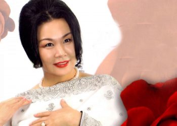 АРДЫН ЖҮЖИГЧИН А.ДОЛГОР: Аавыгаа нутаглуулж ирээд орой нь энэ тайзан дээрээ гараад дуулж байсан