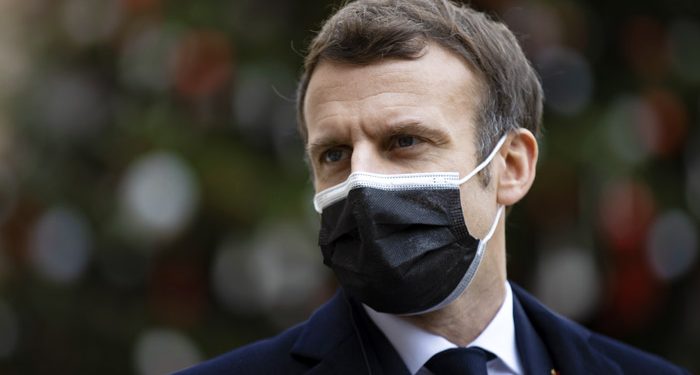 Францын Ерөнхийлөгч, Ерөнхий сайд, ЭМ-ийн сайд тусгаарлалтад оржээ