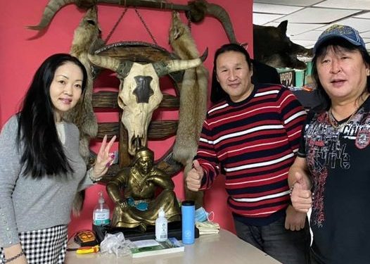 “Хурд” хамтлаг УГЗ Ганбатын эмчилгээнд 12,5 сая төгрөг хандивлажээ