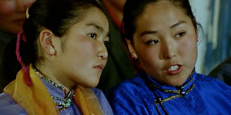 Н.Отгонтогос: Алтжингийн дүрд Сүххуягтай өвөртөө ороход эрчүүд илүү ичимхийг мэдэрсэн