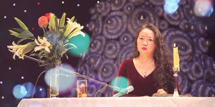 Солонгон аашт Сома багшийн охин