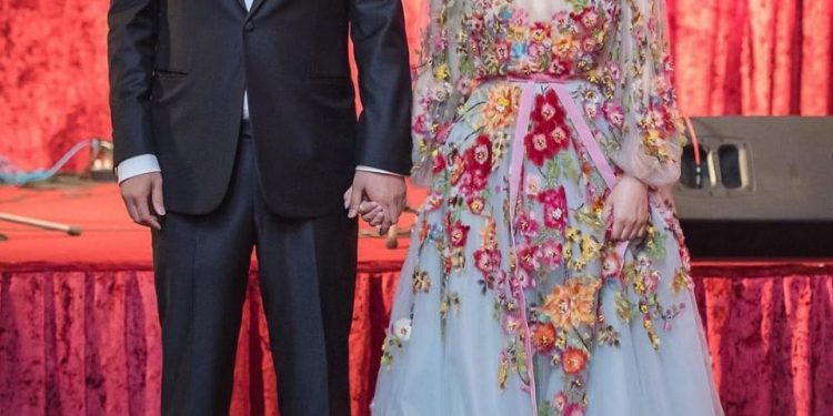 Н.Цэлмүүний өмссөн 35 сая төгрөгийн үнэтэй даашинзыг хувцсыг галзуу баян азиуд захиалдаг