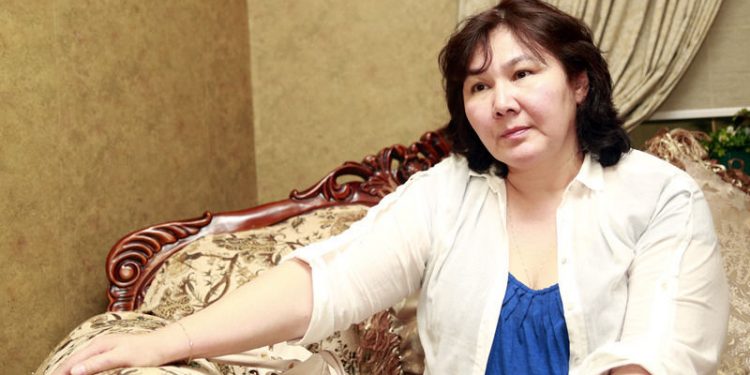 О.Цолмон: Н.Энхбаяр бид хоёр шиг ийм баялаг амьдралтай хүн тийм олон биш байх аа