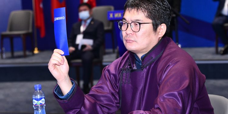 Б.Ган-Очир: Ерөнхийлөгчийн заавраар Ц.Туваан дарга томилогдсон бол заавраар хөдөлсөн хүн нь Туваан биш С.Эрдэнэ дарга