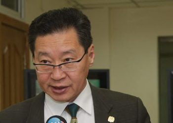 21 сая төгрөгийн урамшуулал авсан “аз жаргалтай” Хотын дарга нар  нэр төрөө хамгаалахын тулд 50 сая төгрөг заржээ