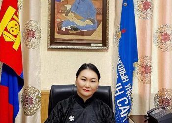 Б.Ичинхорлоо: Номын сан бол эрдэмтэн хэмээгдэгчийн шүлсээ хаях газар биш гэдгийг хатуу анхааруулъя