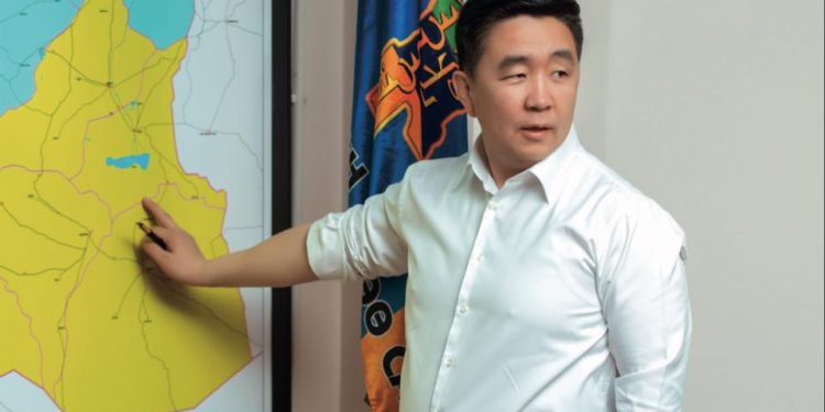 Д.Мөнх-Эрдэнэ: Ерөнхийлөгч Х.Баттулгын алдаа, буруу бодлогыг ардчилсан орны иргэний хувиар хэлж болохгүй гэж үү