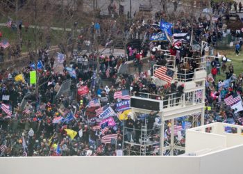 Амиа алдсан ахмад дайчин эмэгтэй “Үзүүлээд өгнөө, биднийг юу ч зогсоохгүй” гэжээ