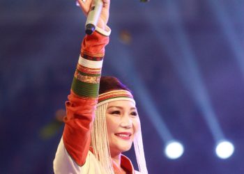 МУГЖ Т.Баясгалан “ШИЛДЭГ УРАН БҮТЭЭЛ”-ИЙН концерт хийж, MNB сувгаар цацах болжээ