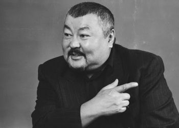 Найруулагч И.Нямгаваа: Одоо театрт замын унаанд дайгдаж, эсвэл хэн нэгэнтэй сундалдаад ороод ирсэн жүжигчид их болж дээ