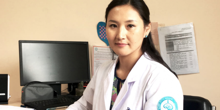 Л.Цэрэндолгор: Эцэг, эхчүүд хүүхдийнхээ дэргэд ам зөрвөл хүүхэд стрессдэж, нойргүйддэг