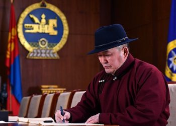 Х.Баттулга: Монголын ардчиллын сүүлчийн цайз болох Ардчилсан нам дотоод талцал, хуваагдлаа эцэс болгоё