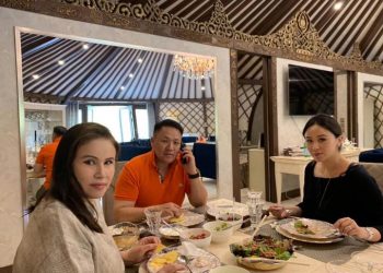 Н.Номтойбаяр ээждээ шоронгоос баярын мэнд хүргэжээ