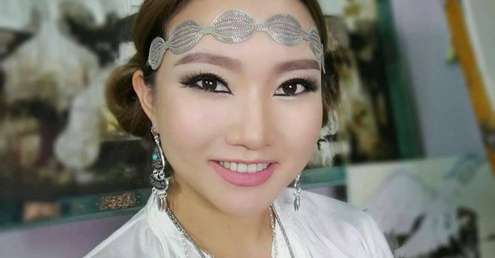 Алтанд дуртай Т.Амина мөнгөнд булхав