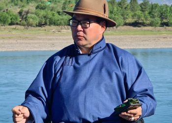 “Их тэнгэрийнхэн” Ц.Анандбазараас Бага тэнгэрээ хамгаалж чадах уу?