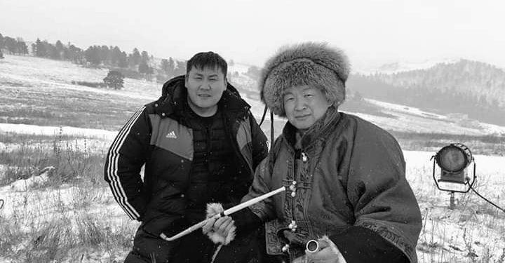 Н.Түвшинбаяртай хамт ирсэн Г нөхөр хүүхэдтэй