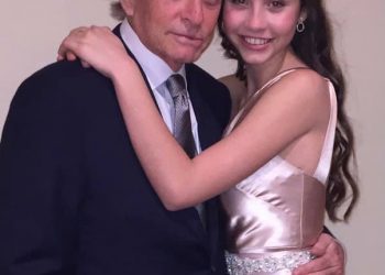 Майкл Дугласын охин 18 нас хүрчээ