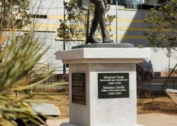 Махатма Гандигийн хөшөөг сэргээн засварлаж, орчныг тохижуулав