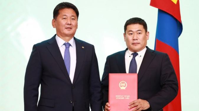 У.Хүрэлсүхийн “зулбуулсан” засгийн газрыг Л.Оюун-Эрдэнэ амьдруулах уу?