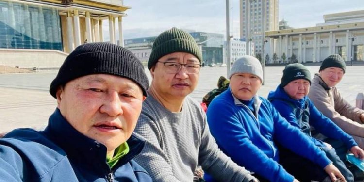 АН-ын бүлгийн гишүүд II эмнэлэгт эмчлүүлж байна