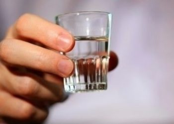 Архи уух тэмцээнд ялаад нас барсан хохирогчийн ар гэрт машин, 17 сая төгрөг өгчээ