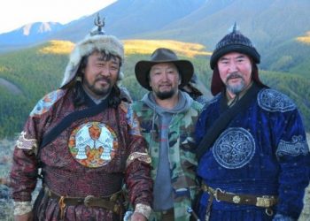 “Чингис” Б.Баасанжав: Оройтож зохиосон ч энэ амьдрал, нялх охиддоо хайртай