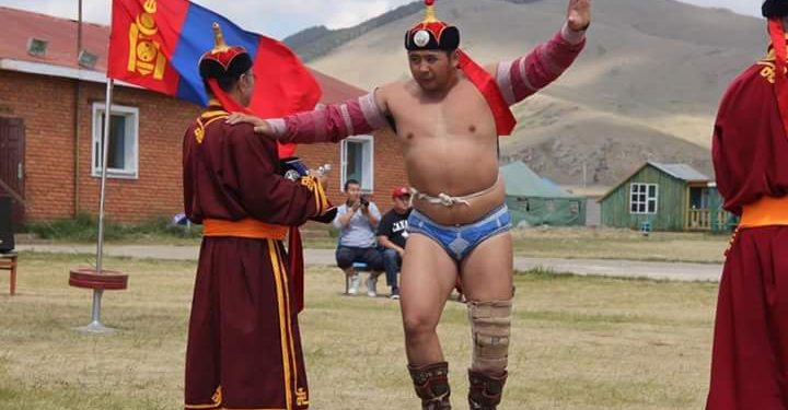 МОНГОЛ УЛСЫН ХАРЦАГА Д.БАТБОЛД: Магадгүй би түрүүлээд Ө.Даваабаатар үзүүрлэсэн бол Ө.Даваабаатар бууж бөгөөд Д.Батболд түрүүллээ гэсэн хэл ам гарахыг үгүйсгэхгүй