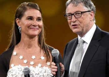 Билл Гейтс салсан эхнэртээ 2.4 тэрбум доллартай тэнцэх хөрөнгө үлдээв