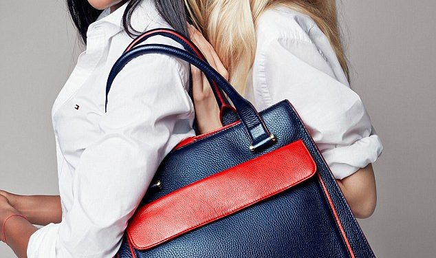 Кладия, Наоми хоёр