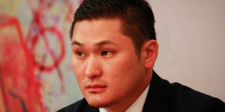 Найруулагч Н.Наранбаатар 20 саяыг СГЗ Г.Золжаргалд 3,5 саяыг өгчээ