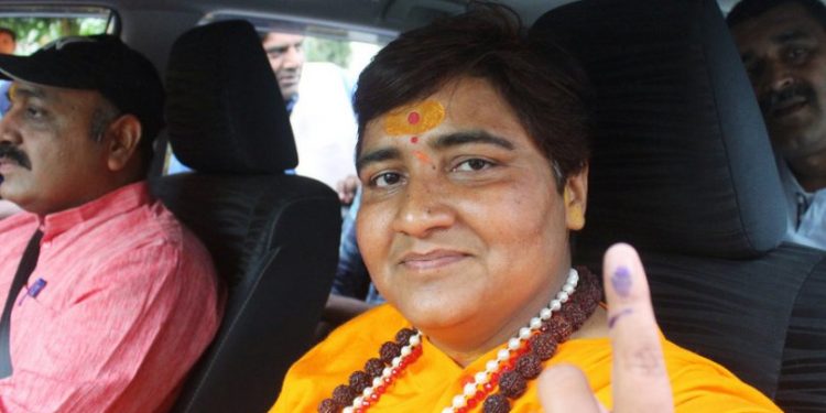 Энэтхэгийн парламентын гишүүн үнээний шээс өдөр бүр уудаг гэжээ