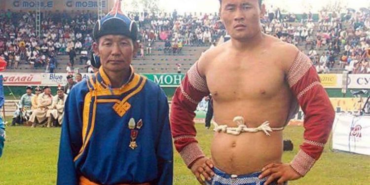 Улсын начин Э.Энхбат ухаан ороогүй 40 хонож байна